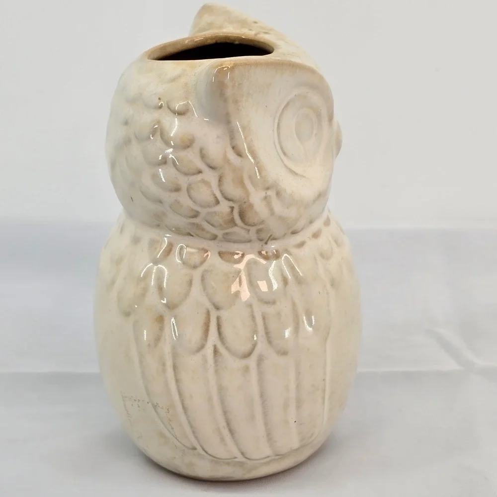 Vintage Style Ceramic Owl Figurine Bud Vase Cream‎ Beige Speckled Glaze 5 Inch